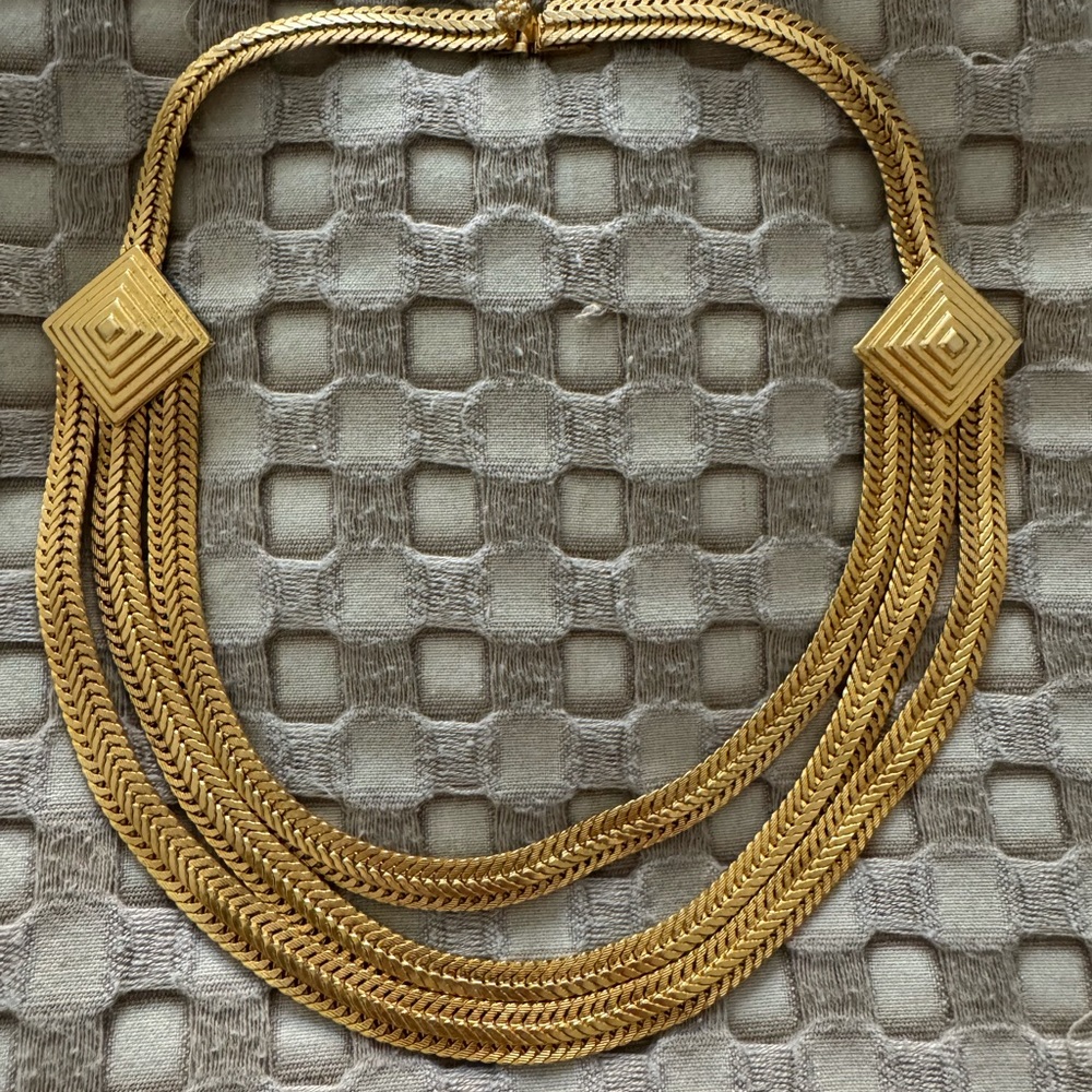 Stunner ✨ Rare! Vintage costume Gold Necklace by ONIK  couture runway collection
